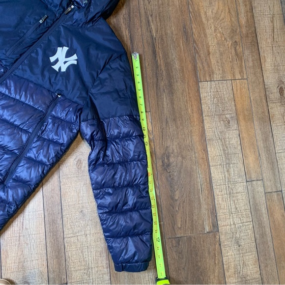New York Yankees G-III Storm Hoodie Puffer Jacket - Picture 10 of 13